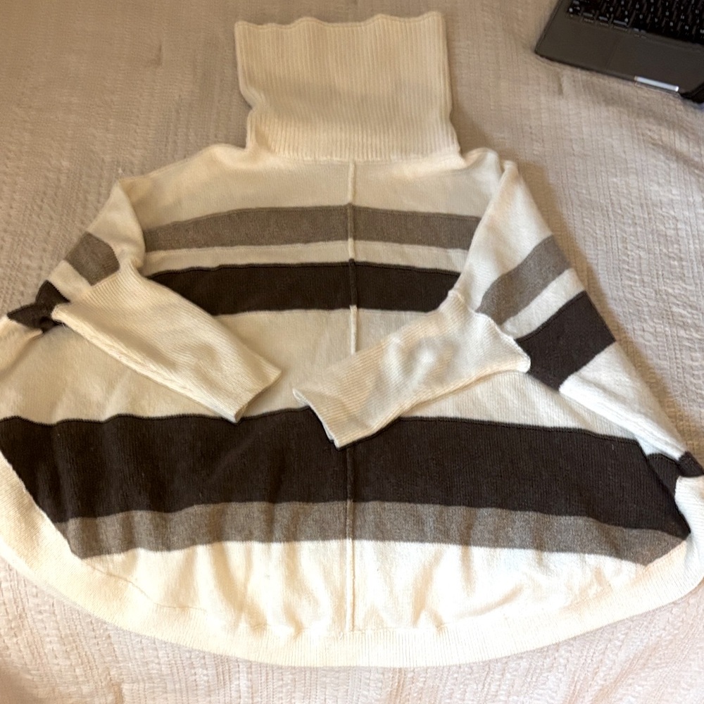 Loft poncho sweater size S